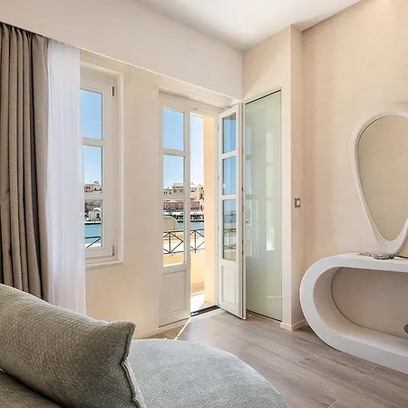 Venetian Harbour Apartment