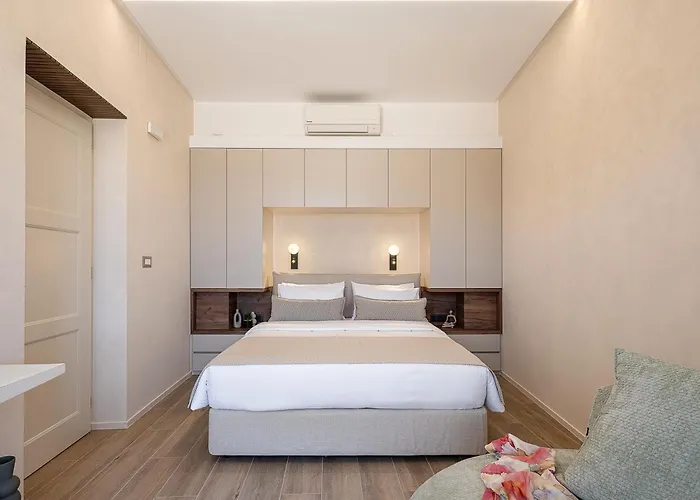 Venetian Harbour * ハニア