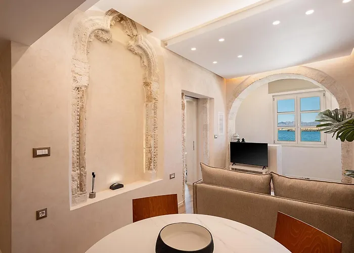 アパート Venetian Harbour ハニア